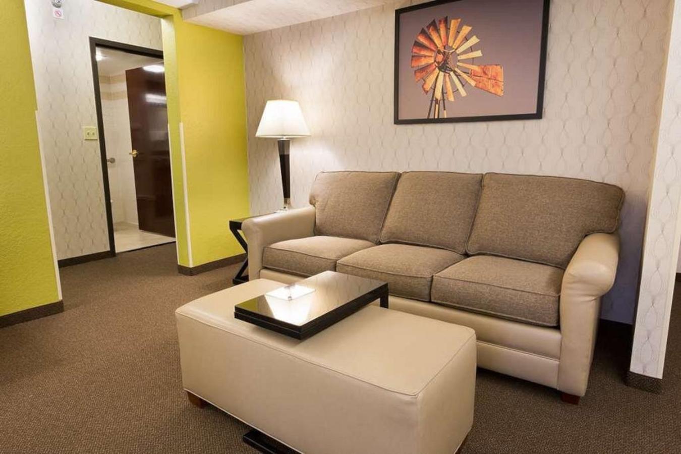 Heritage Inn Suites Houston Sugar Land, Trademark By Wyndham Exterior photo