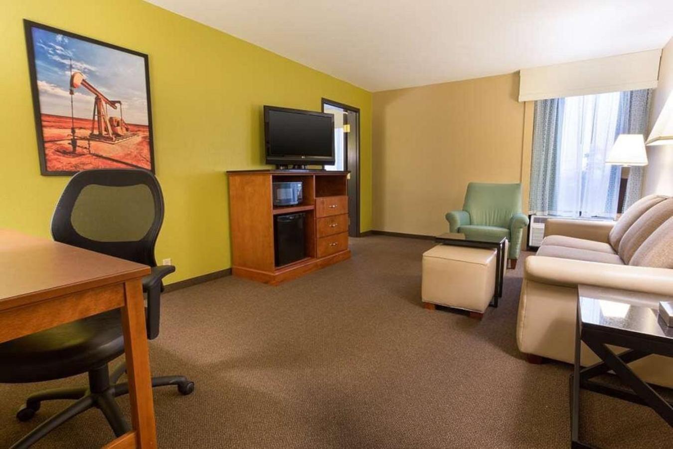 Heritage Inn Suites Houston Sugar Land, Trademark By Wyndham Exterior photo