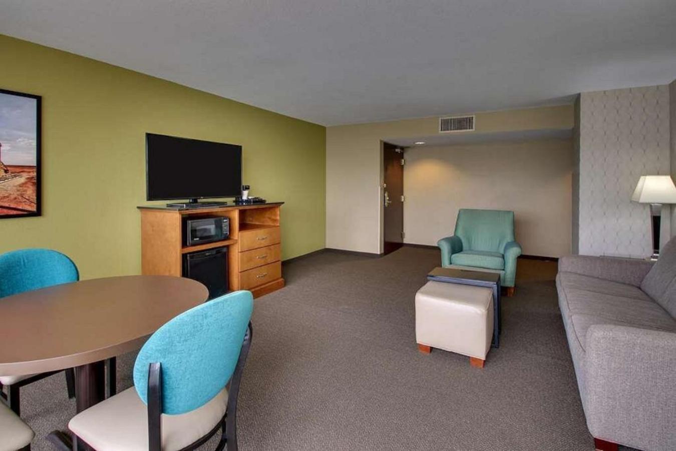 Heritage Inn Suites Houston Sugar Land, Trademark By Wyndham Exterior photo