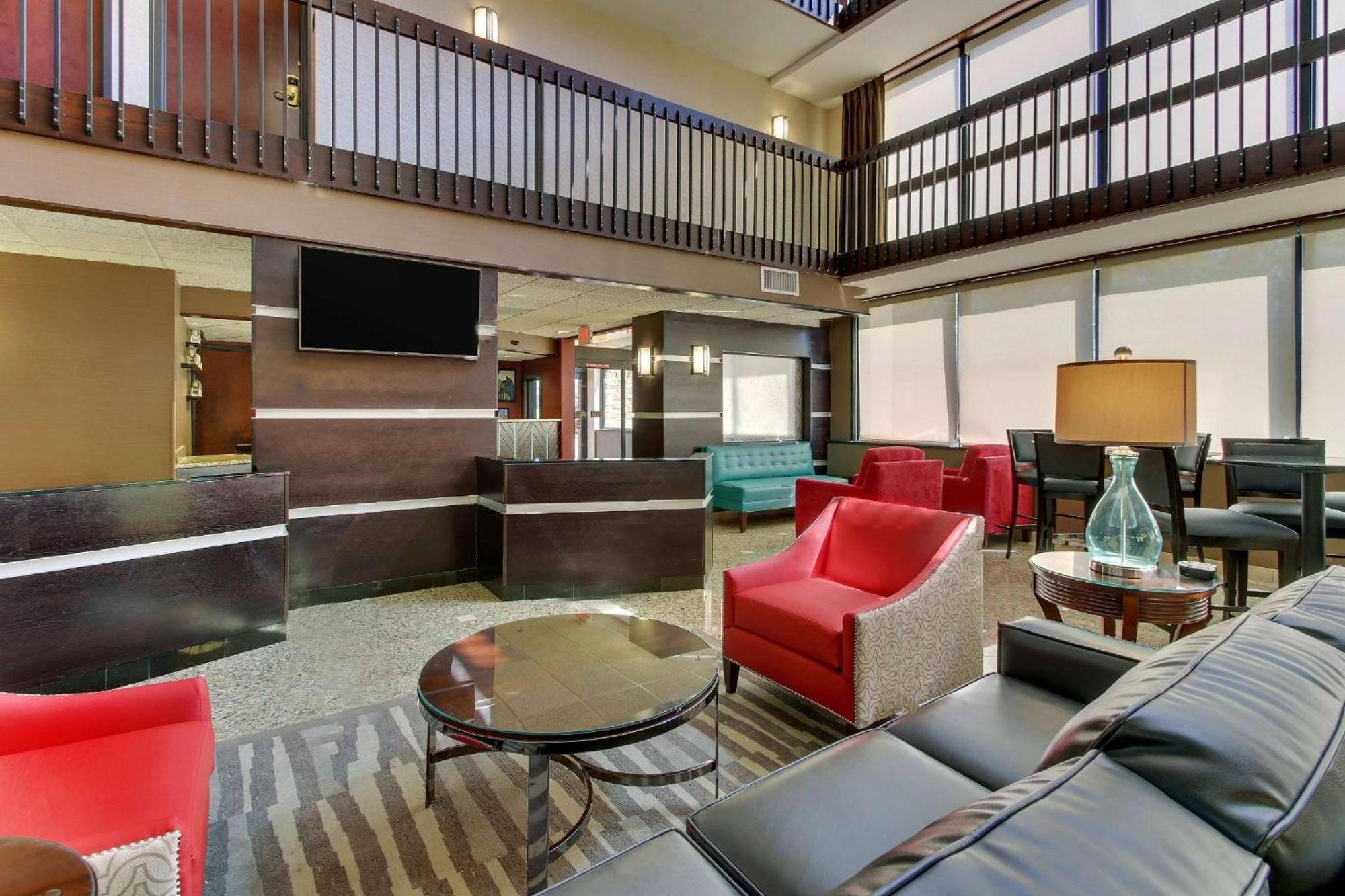 Heritage Inn Suites Houston Sugar Land, Trademark By Wyndham Exterior photo