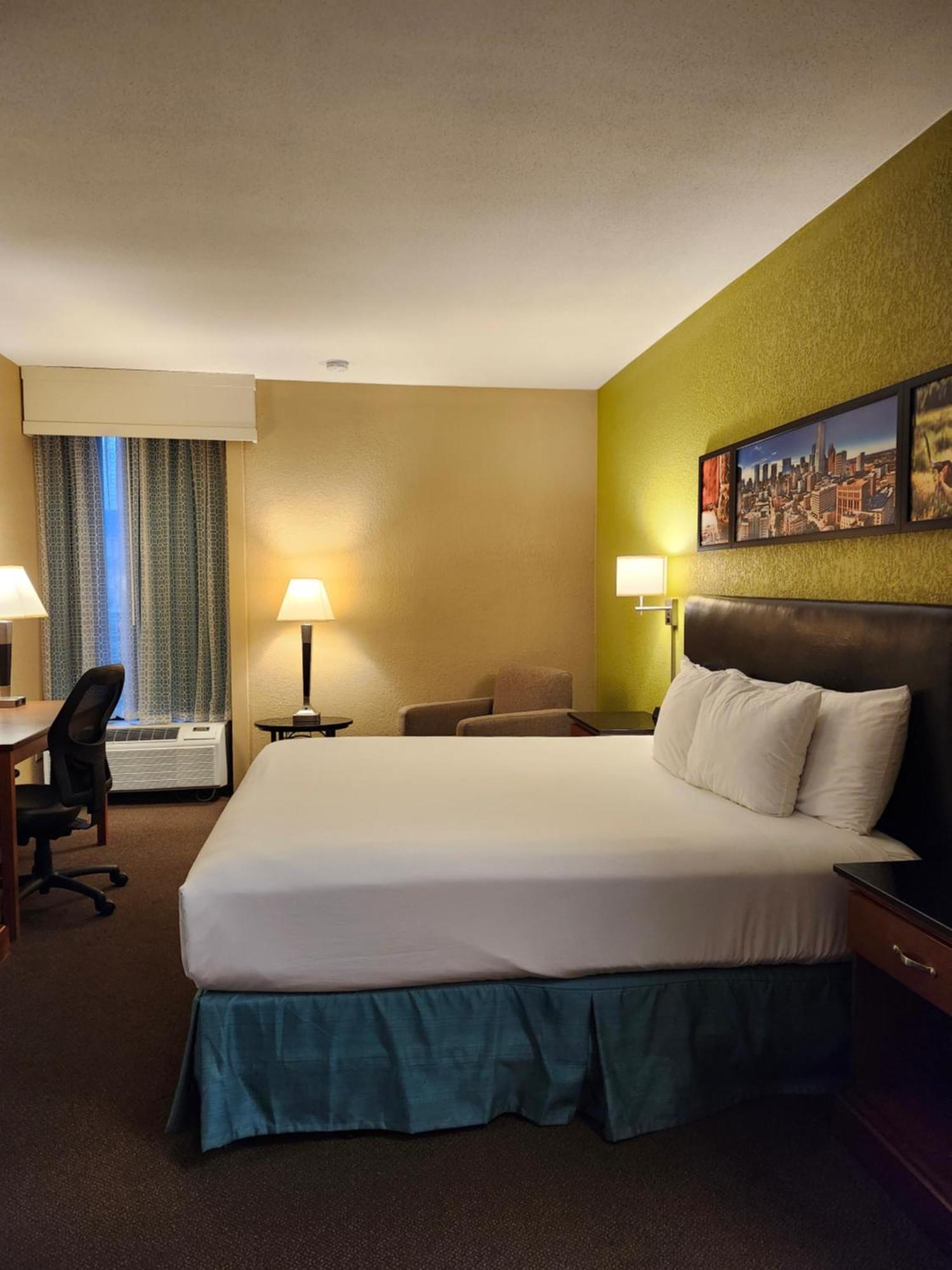 Heritage Inn Suites Houston Sugar Land, Trademark By Wyndham Exterior photo