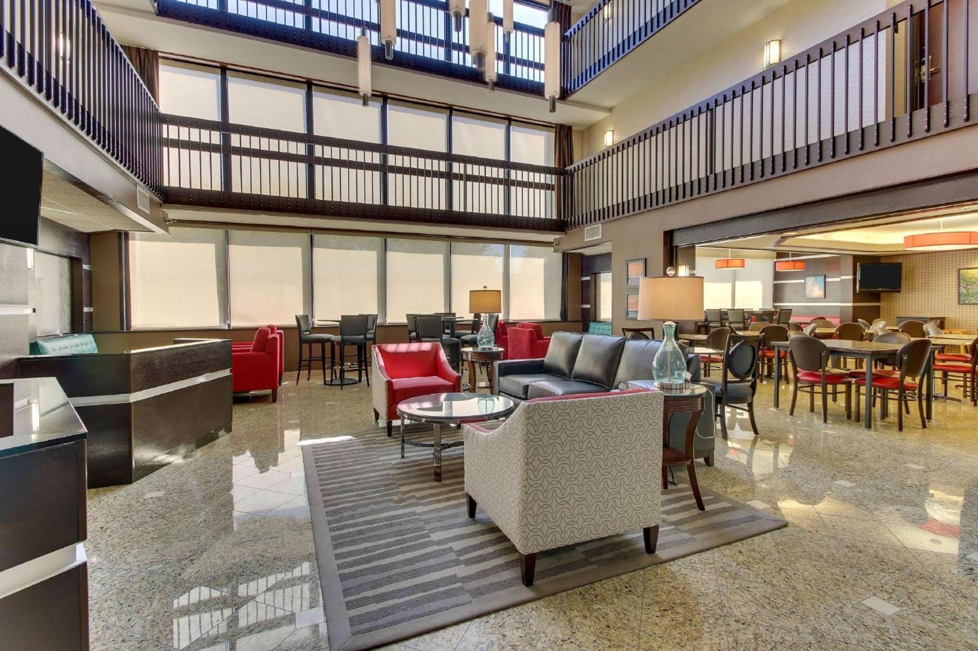 Heritage Inn Suites Houston Sugar Land, Trademark By Wyndham Exterior photo